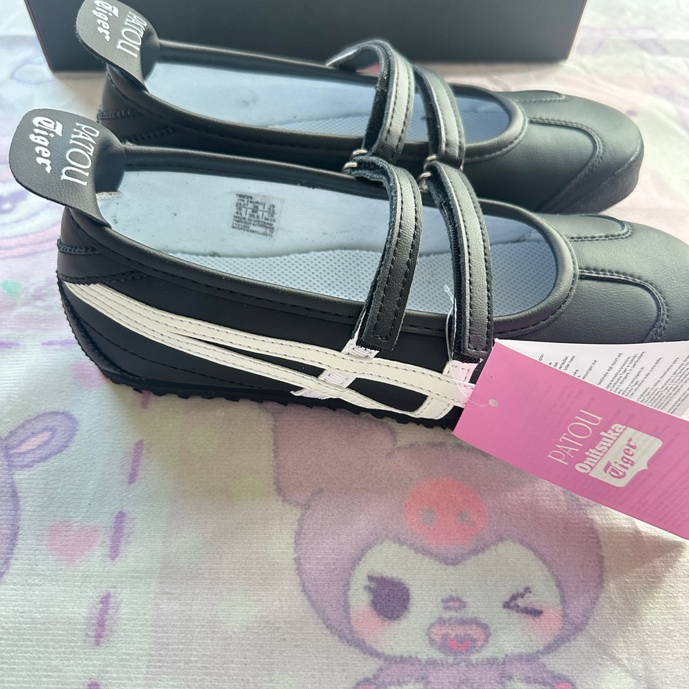 Onitsuka Tiger by Asics Kids Black & White Mary Jane Sneakers with Double Straps - Picture 8 of 9